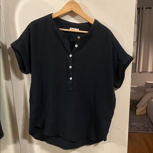 Faherty Dream Desmond Navy Shirt. 100% Organic Cotton